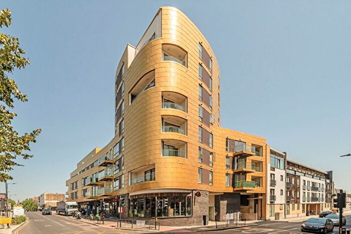 2 Bedroom Flat For Sale In Banister Road, North Kensington, W10
