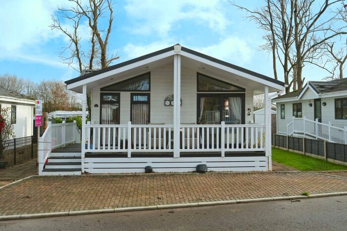 2 Bedroom Park Home For Sale In Mapleridge Lane, Yate, Bristol, BS37