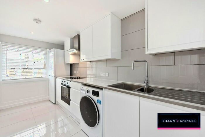 1 Bedroom Apartment To Rent In Elm Court, Bruce Grove, N17