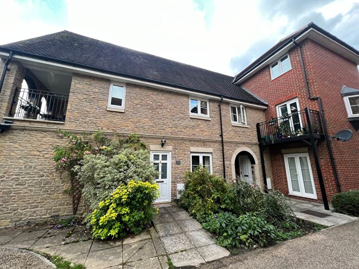 2 Bedroom Flat To Rent In Thames View, Abingdon, Oxfordshire, OX14
