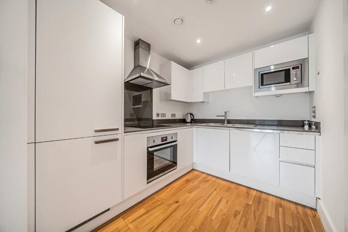 1 Bedroom Flat To Rent In Dowells Street, London, SE10