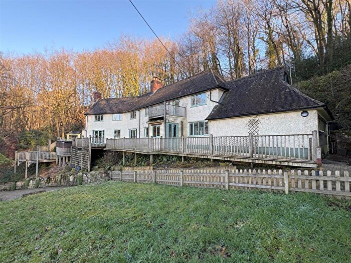 5 Bedroom Detached House To Rent In Stinchcombe Hill, Dursley, GL11