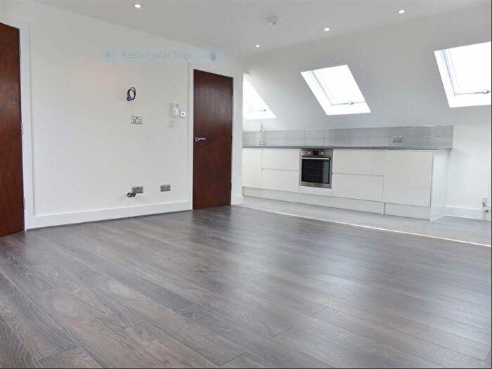 Studio To Rent In Crescent Court, Crescent Road, New Barnet, EN4