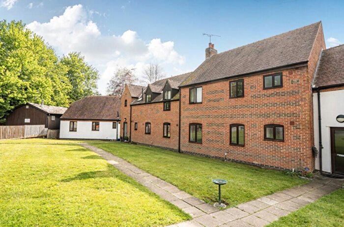 2 Bedroom Flat For Sale In Penny Hill, Collingbourne Ducis, Marlborough, SN8