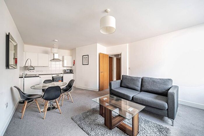 1 Bedroom Flat For Sale In Warple Way, Acton, London, W3