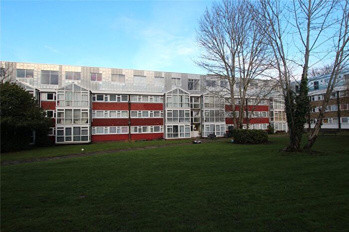 3 Bedroom Flat For Sale In Master Gunner Place, Shooters Hill, SE18