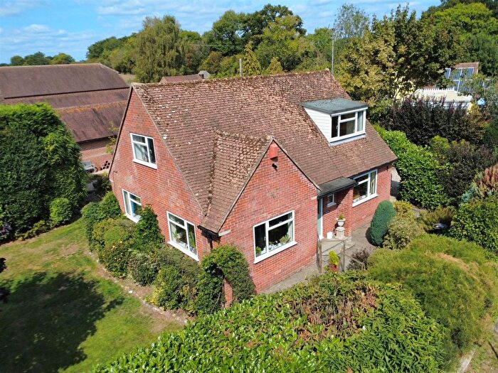 3 Bedroom Detached House For Sale In Enborne Row, Wash Water, Newbury, RG20