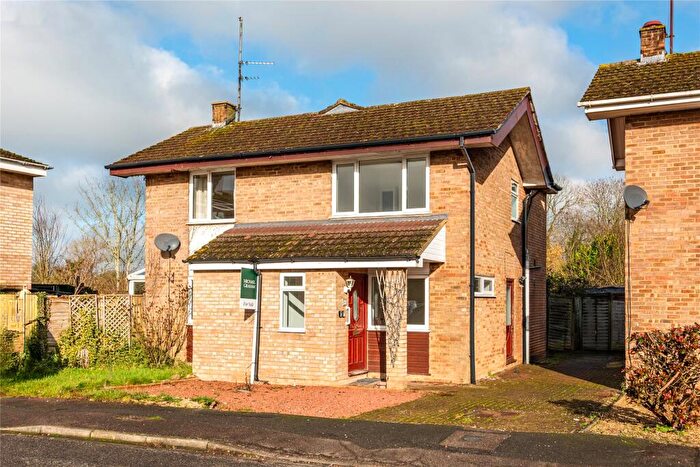 4 Bedroom Detached House For Sale In Meadow View, Potterspury, Towcester, Northamptonshire, NN12