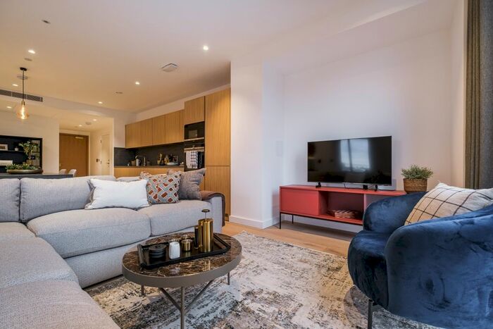 2 Bedroom Flat To Rent In Camley Street, London, N1C