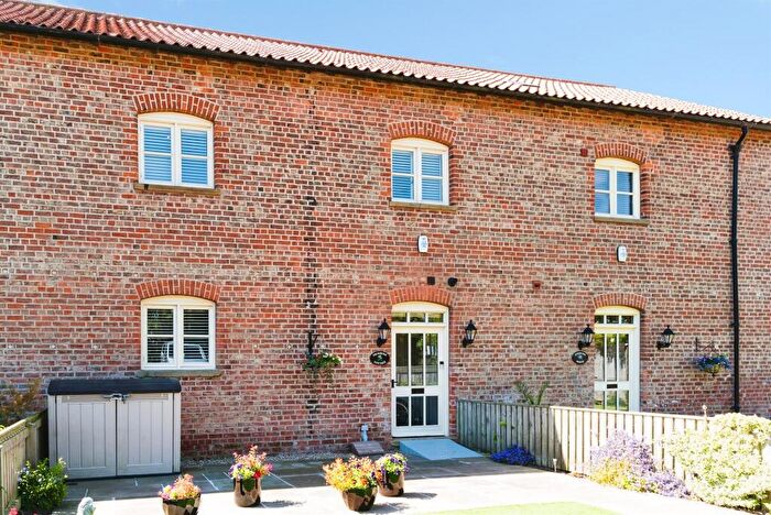 3 Bedroom Terraced House For Sale In Enholmes Lane, Patrington, Hull, HU12