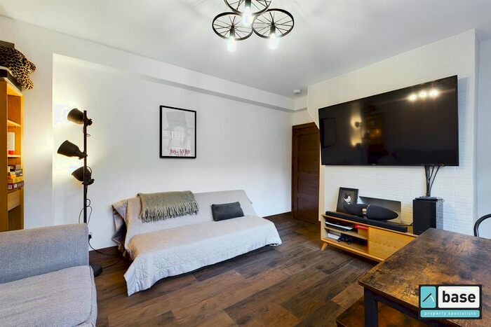 3 Bedroom Flat To Rent In Arden House, Arden Estate, London, N1