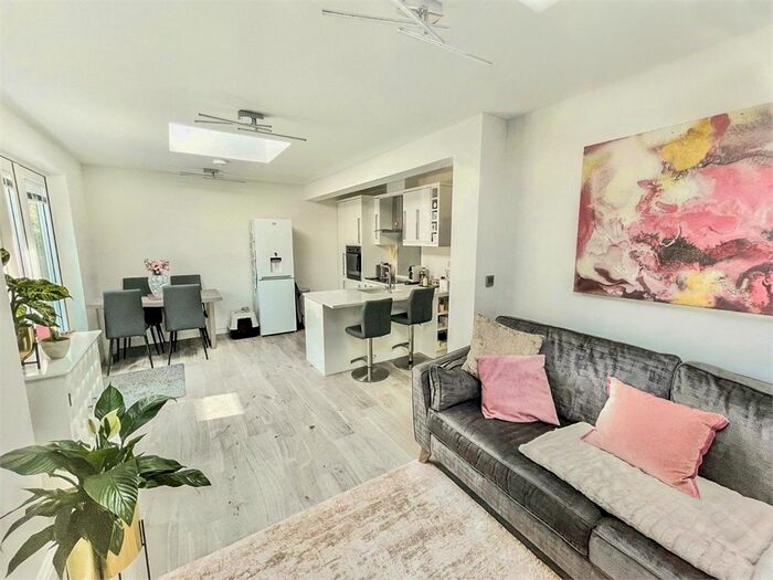 2 Bedroom End Of Terrace House To Rent In Orchardville, Burnham, Buckinghamshire SL1