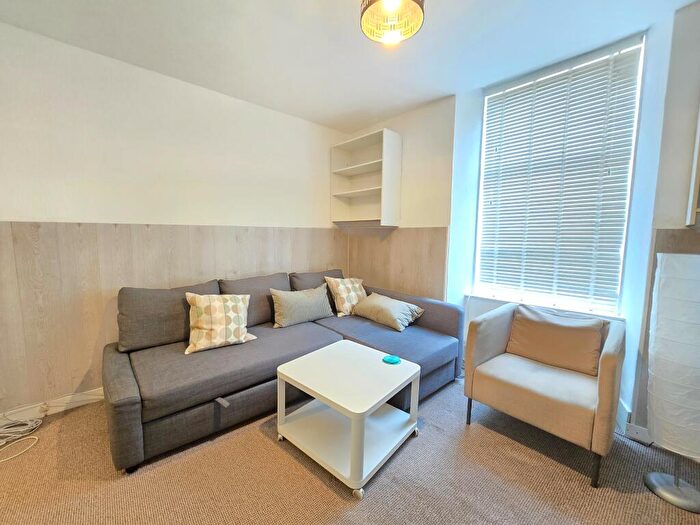 1 Bedroom Flat To Rent In Claremont Street, Aberdeen, AB10