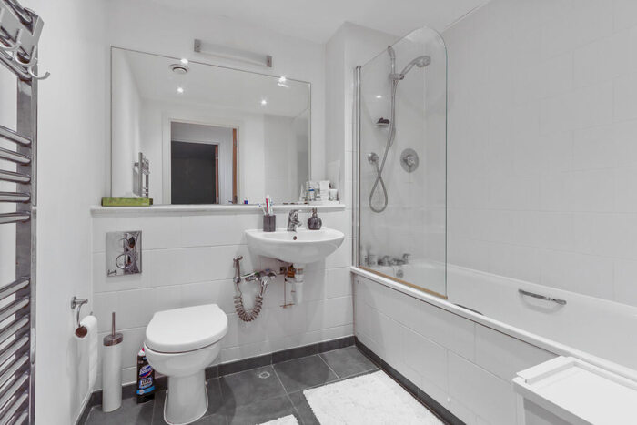 1 Bedroom Flat For Sale In Hornsey Lane, London, N6