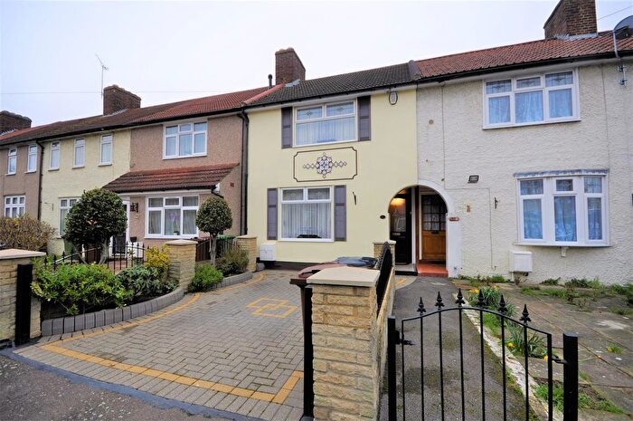 2 Bedroom Terraced House To Rent In Hunters Square, Dagenham., RM10