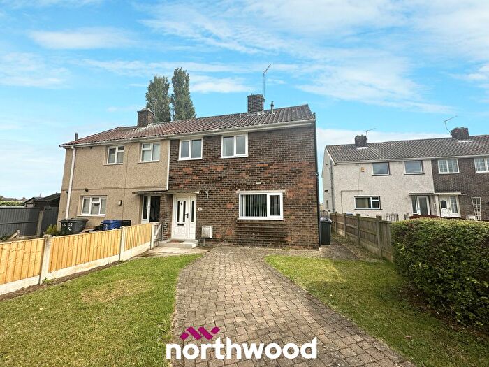 3 Bedroom Semi-Detached House To Rent In The Oval, Dunscroft, Doncaster, DN7