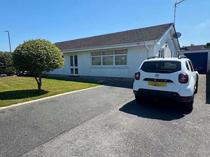 3 Bedroom Detached Bungalow For Sale In Ger Y Llan, Penrhyncoch, Aberystwyth, SY23