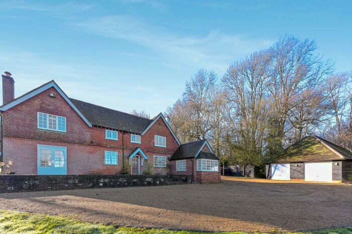 3 Bedroom Detached House To Rent In Shere Road, Leatherhead, KT24