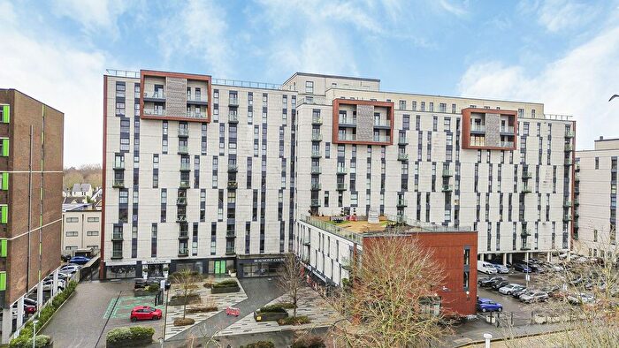 2 Bedroom Flat For Sale In Victoria Avenue, Southend-On-Sea, SS2