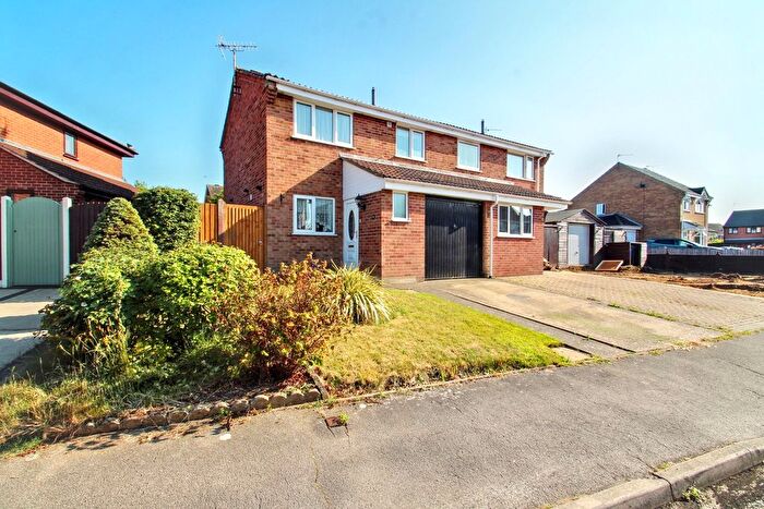 3 Bedroom Semi-Detached House For Sale In Fortress Road, Lowestoft, NR33