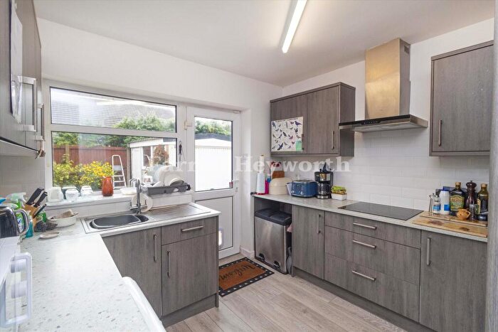 3 Bedroom Bungalow For Sale In Elmwood Drive, Thornton Cleveleys, FY5
