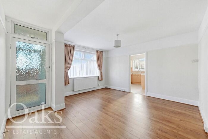 2 Bedroom Apartment For Sale In Harrington Road, South Norwood, SE25