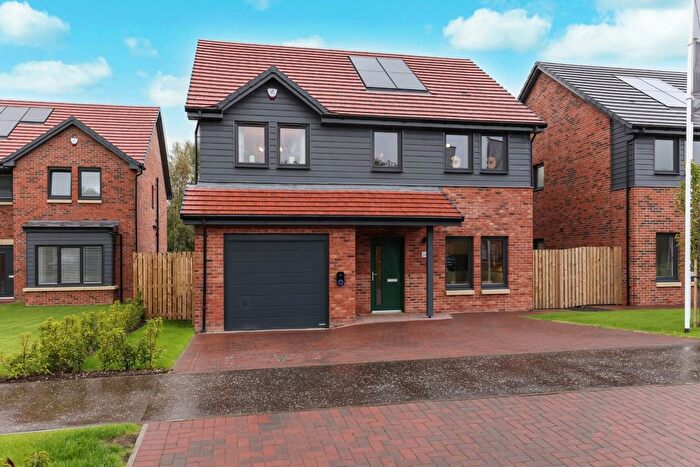 4 Bedroom Detached House For Sale In Newton Avenue, Elderslie, Johnstone, Renfrewshire, PA5