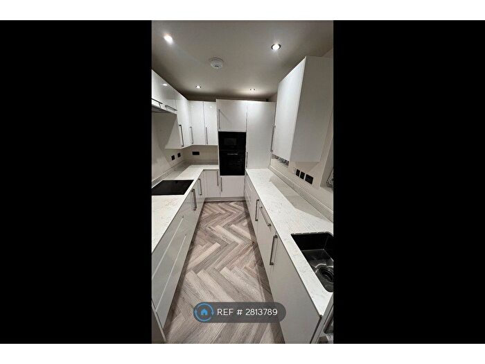 2 Bedroom Flat To Rent In Therapia Road, London, SE22