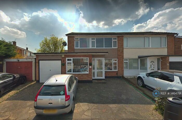 3 Bedroom Semi-Detached House To Rent In Dunster Crescent, Hornchurch, RM11