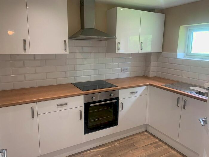 2 Bedroom Flat To Rent In Lewindon Court, Woodthorpe, Nottingham, NG5