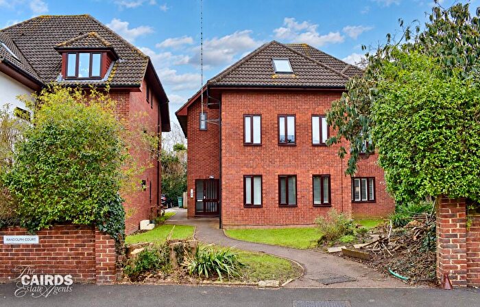 1 Bedroom Apartment To Rent In Kingston Avenue, Leatherhead, Surrey, KT22