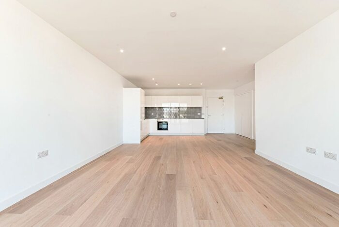1 Bedroom Flat To Rent In Fairwater House, Royal Wharf, Docklands, E16