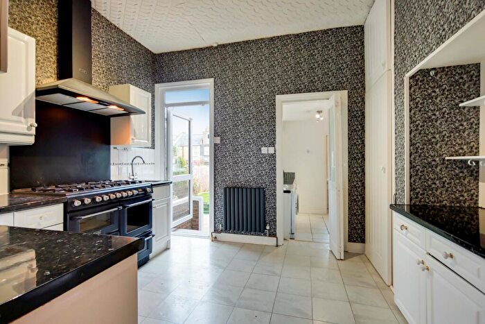 4 Bedroom End Of Terrace House To Rent In Torridon Road, London, Greater London, SE6