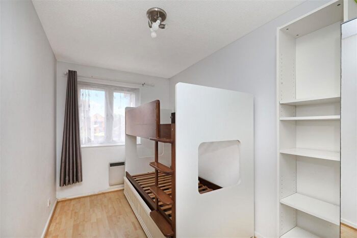 2 Bedroom Flat To Rent In Kipling Drive, Wimbledon, SW19