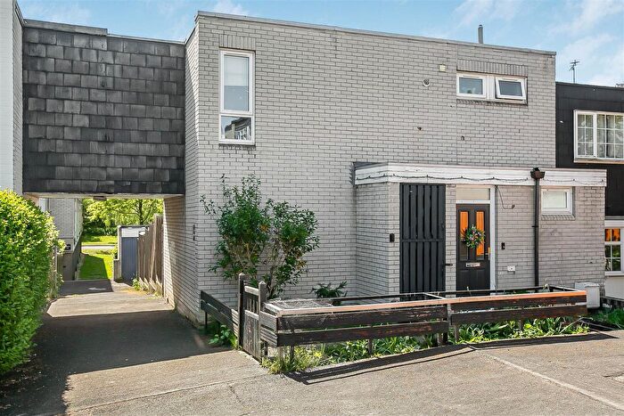 3 Bedroom Semi Detached House For Sale In Monksgrove, Loughton, IG10