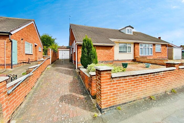 2 Bedroom Semi-detached Bungalow For Sale In Dovedale Road, Thurmaston, LE4
