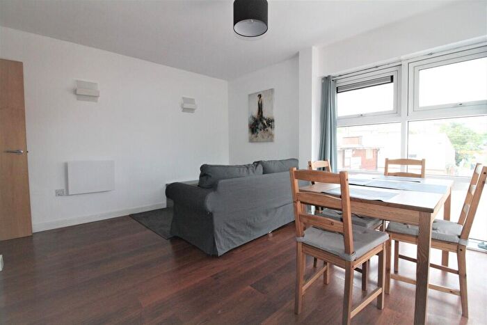 1 Bedroom Apartment To Rent In , Upper Allen Street, Sheffield, S3