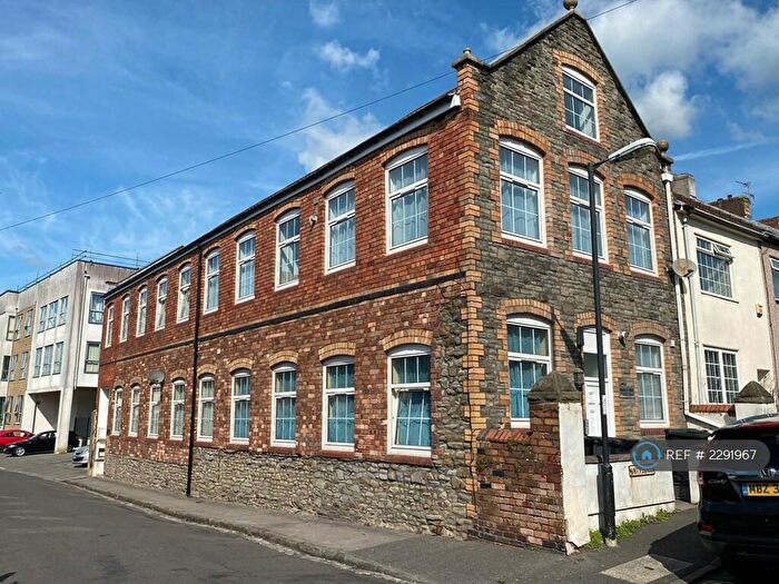 2 Bedroom Flat To Rent In Unity Street, Kingswood, Bristol, BS15