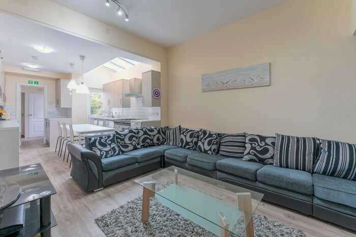 7 Bedroom Terraced House To Rent In Harrow Road, Selly Oak, Birmingham, B29