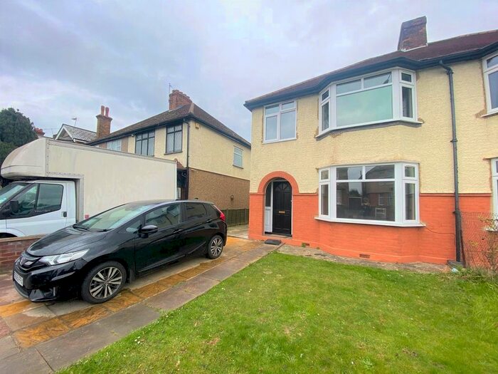 3 Bedroom Semi-Detached House To Rent In Dawley Road, Hayes, UB3