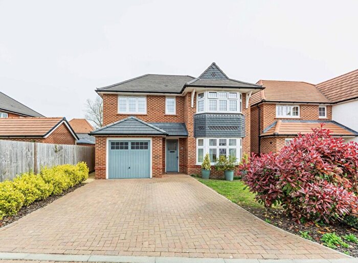 3 Bedroom Detached House For Sale In Farrow Drive, Barnham, PO22