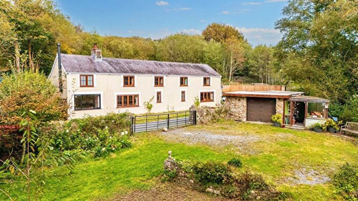 4 Bedroom Cottage For Sale In Heol Ddu, Ammanford, SA18