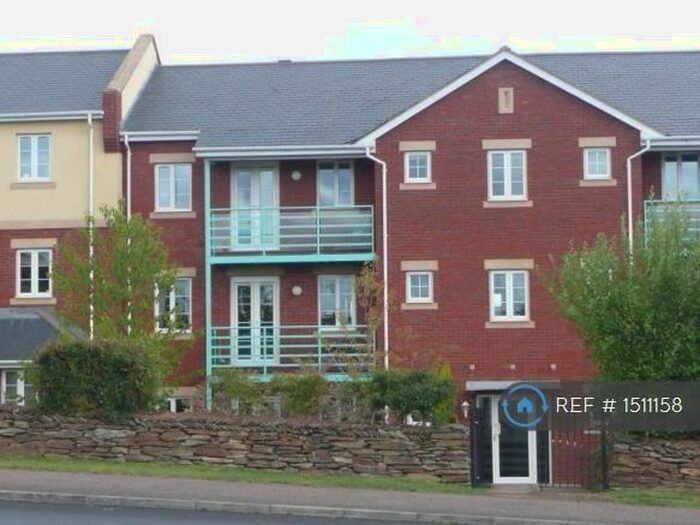 2 Bedroom Flat To Rent In Russell Walk, Exeter, EX2