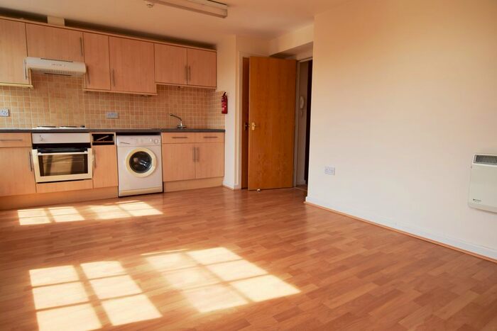 2 Bedroom Flat To Rent In Minton Chambers, - Westover Road, Bournemouth, BH1