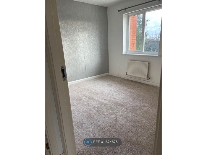 3 Bedroom Terraced House To Rent In Croyland Drive, Elstow, Bedford, MK42