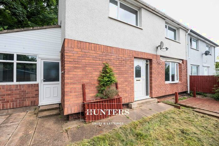 4 Bedroom Semi-Detached House To Rent In Hill Estate, Upton, Pontefract, WF9