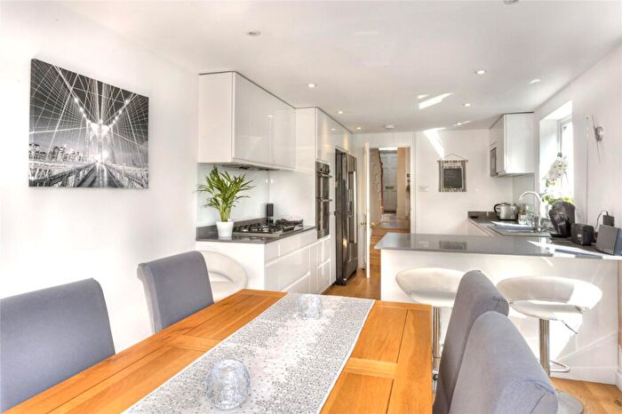 5 Bedroom Semi-Detached House To Rent In Highdown Road, Hove, BN3