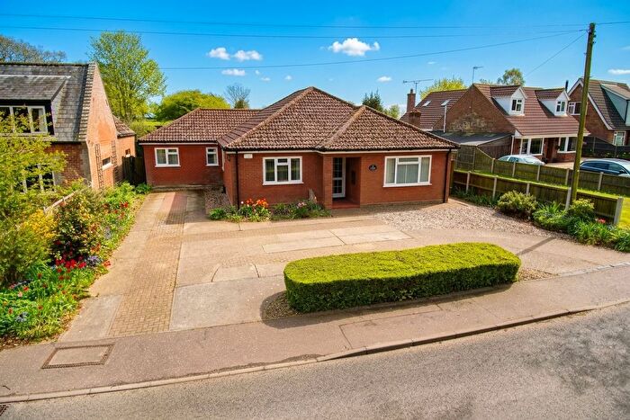 4 Bedroom Bungalow For Sale In The Green, Freethorpe, Norwich, NR13