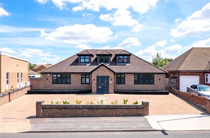4 Bedroom Bungalow To Rent In Singlewell Road, Gravesend, Kent, DA11