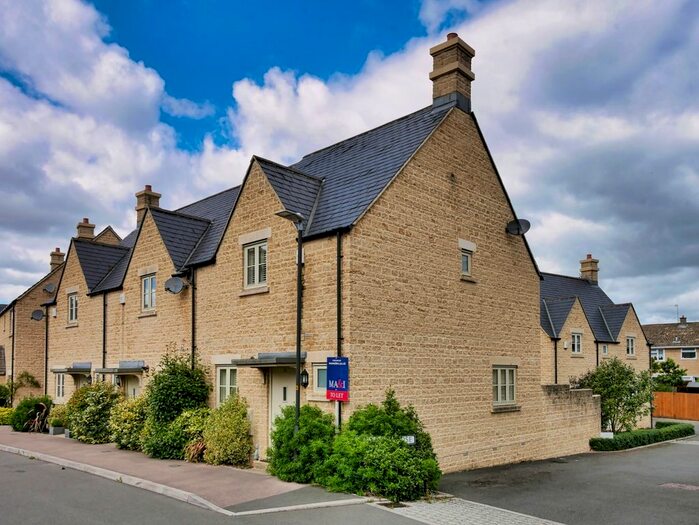 2 Bedroom Semi-Detached House To Rent In Buncombe Way, Cirencester, GL7